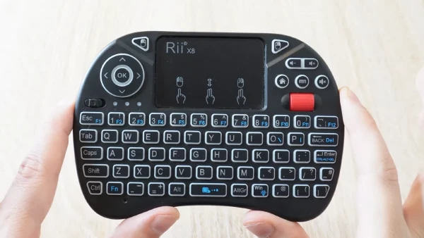 Mini Wireless Keyboard ergonomic design