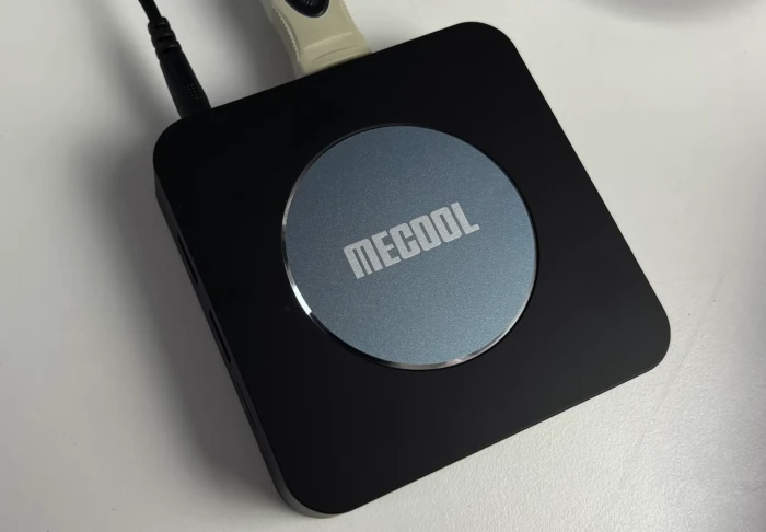 Mecool KM2 Plus Deluxe TV Box 2024 - Unboxing and Review